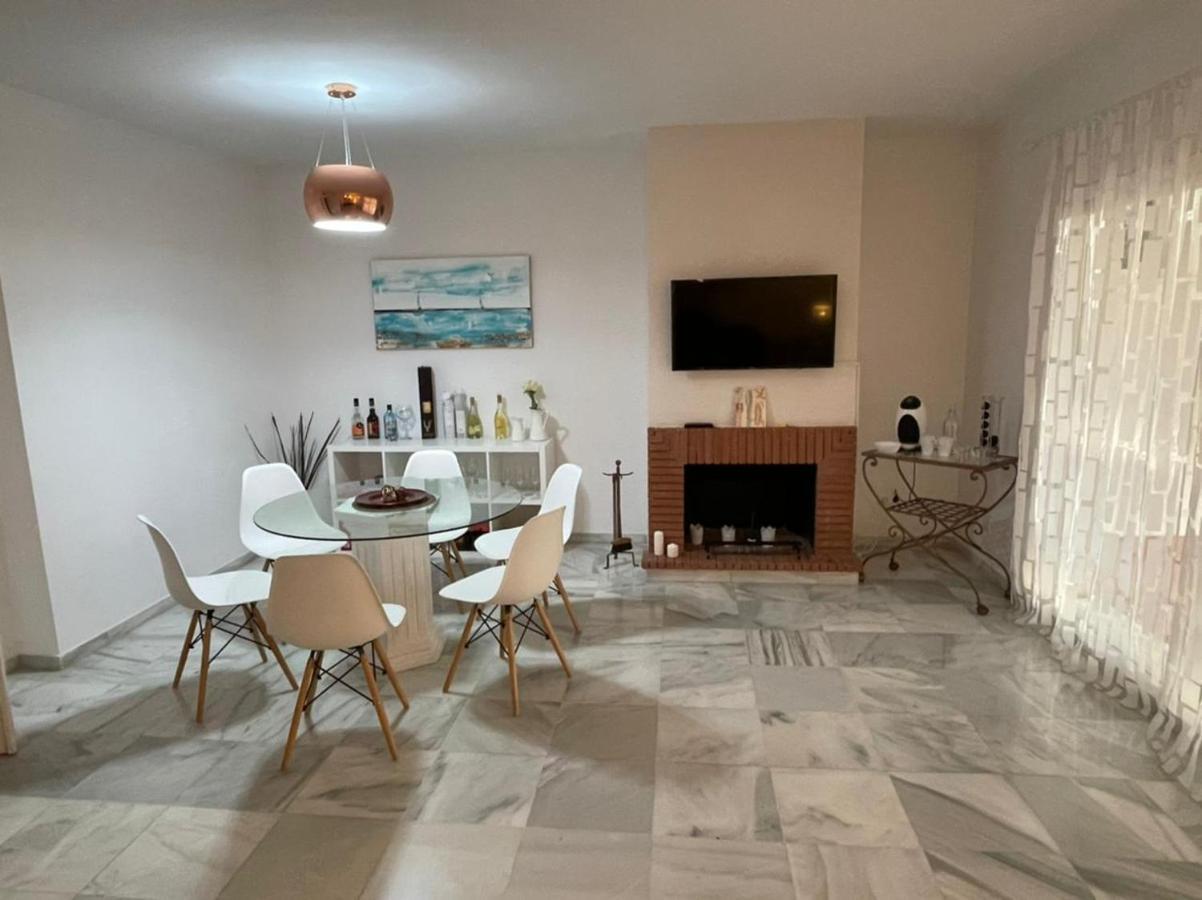 Amazing Apartment For Families Up To 6 Persons Benalmádena Exterior foto
